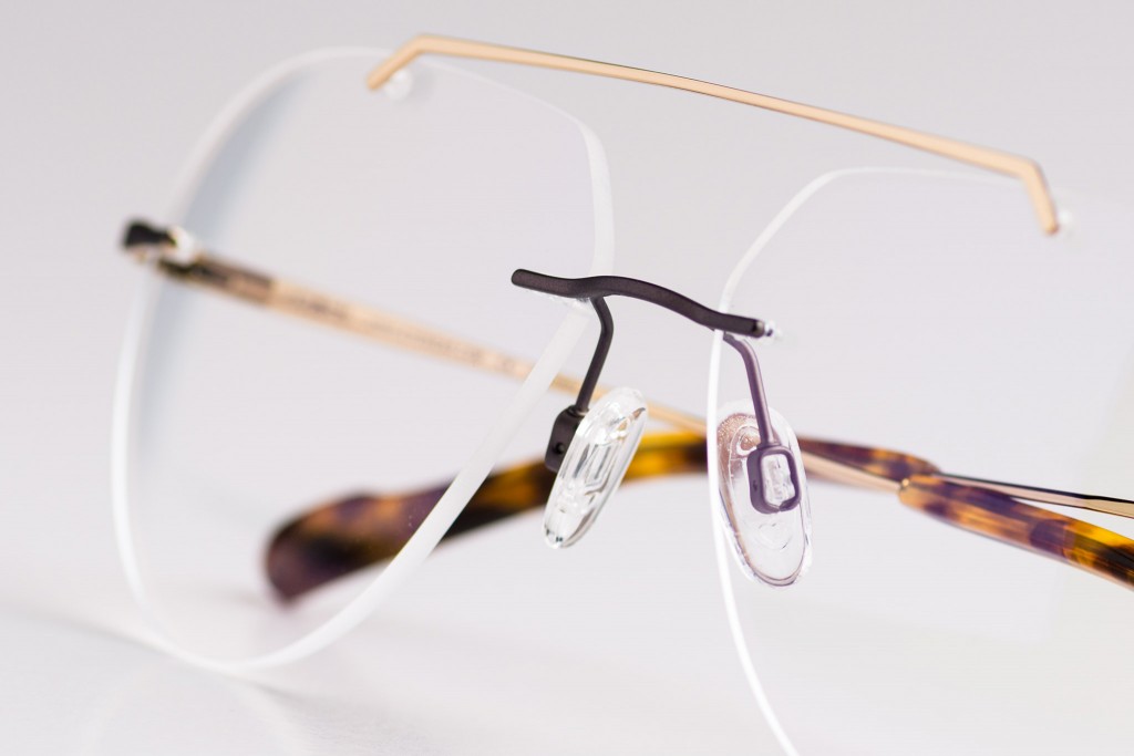 In 2020 viert de glasbril zijn comeback, zoals deze Joshi 7942 met een hippe Aviator-glasvorm.